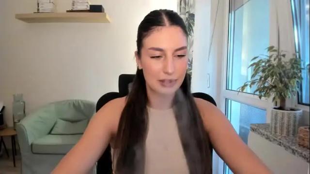 Image 2 of nadiaa06 Stream on Chaturbate on 3 months ago