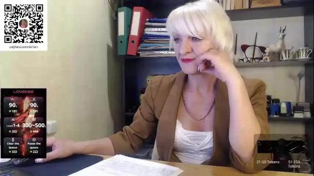 Image 2 of nadin_slut Stream on Chaturbate on 9 days ago