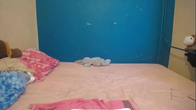 Image 12 of nadinnnea Stream on Chaturbate on 27 days ago
