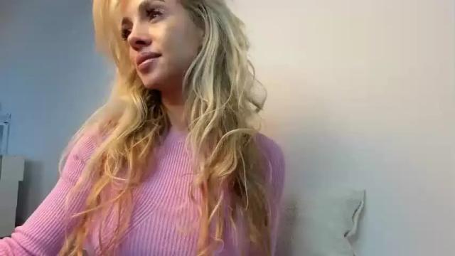 Image 2 of nadyasoft Stream on Chaturbate on 21 months ago