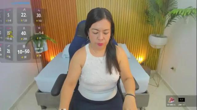 Image 7 of nahia_13 Stream on Chaturbate on 1 month ago