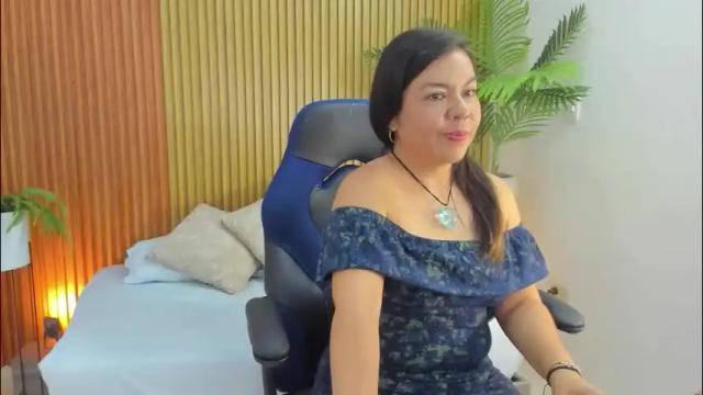 Image 6 of nahia_13 Stream on Chaturbate on 23 days ago