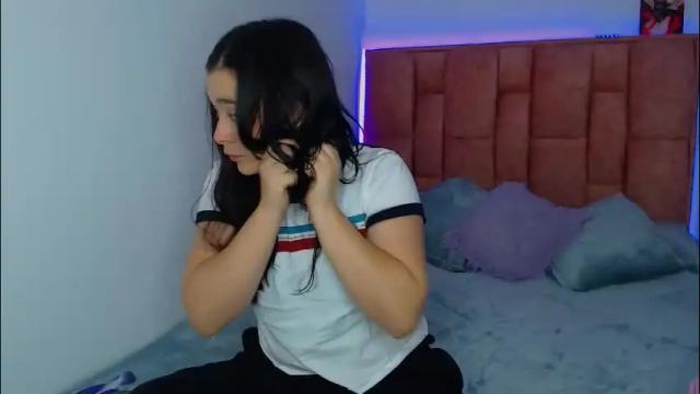 Image 2 of nahia__2 Stream on Chaturbate on 2 months ago