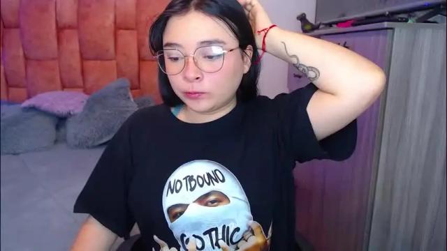 Image 10 of nahia__2 Stream on Chaturbate on 2 months ago