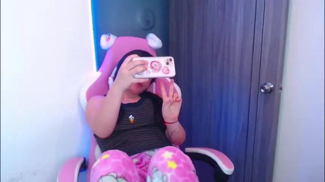 Image 10 of nahia__2 Stream on Chaturbate on 2 months ago
