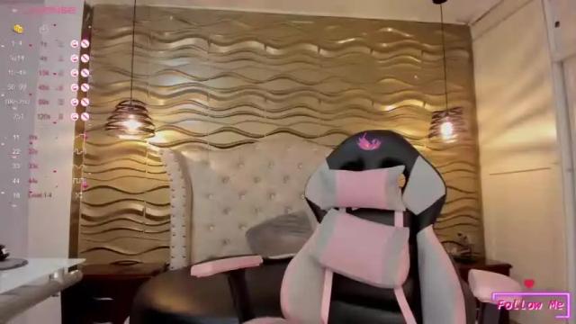 Image 12 of nahia_low Stream on Chaturbate on 13 months ago