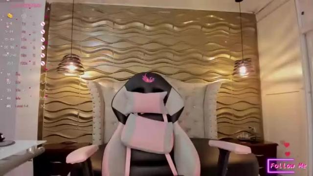 Image 7 of nahia_low Stream on Chaturbate on 13 months ago