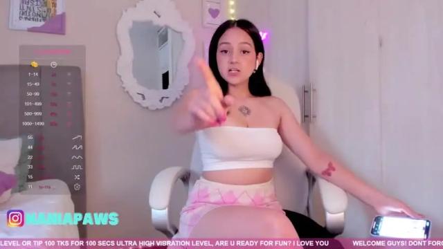 Image 4 of nahia_paws Stream on Chaturbate on 22 months ago