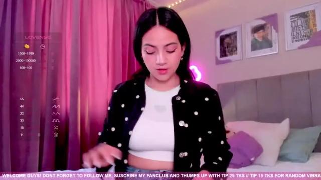 Image 2 of nahia_paws Stream on Chaturbate on 21 months ago