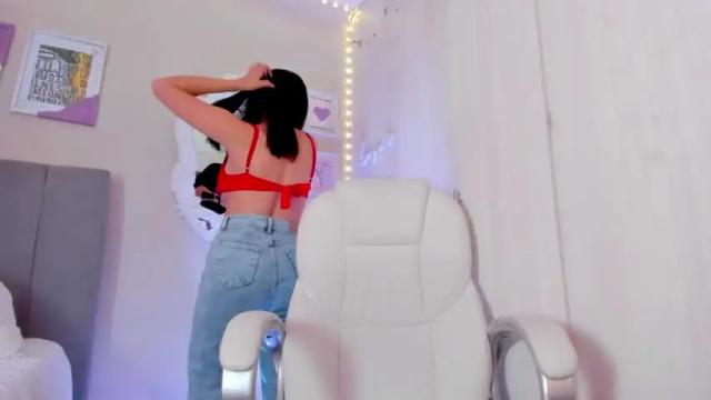 Image 11 of nahia_paws Stream on Chaturbate on 21 months ago