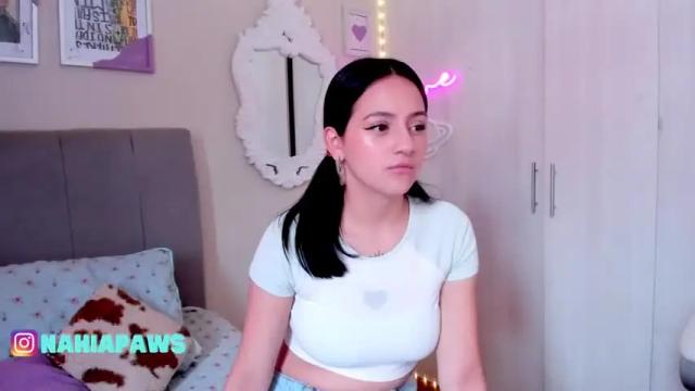 Image 7 of nahia_paws Stream on Chaturbate on 21 months ago