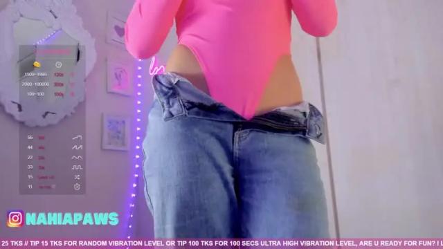 Image 3 of nahia_paws Stream on Chaturbate on 21 months ago
