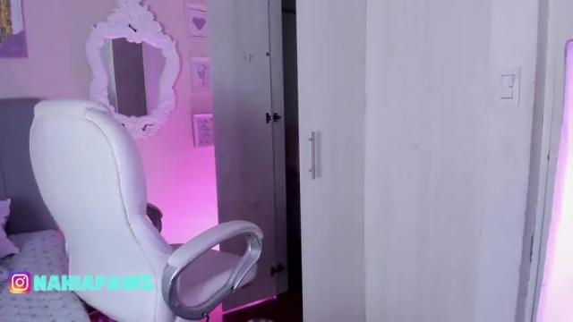 Image 2 of nahia_paws Stream on Chaturbate on 20 months ago