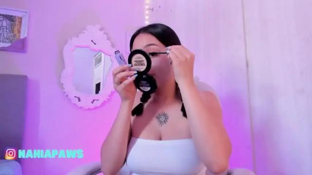 Image 2 of nahia_paws Stream on Chaturbate on 20 months ago