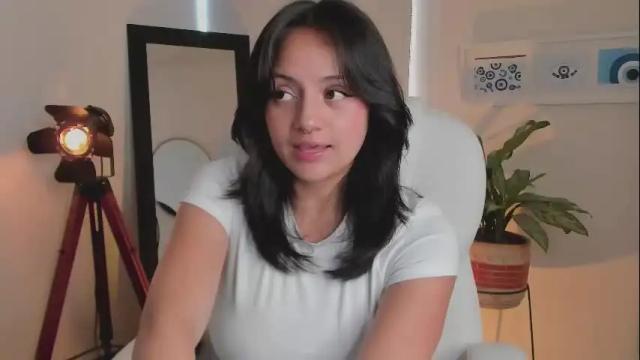 Image 6 of nahiapaws Stream on Chaturbate on 4 months ago