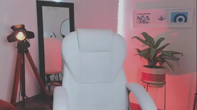 Image 7 of nahiapaws Stream on Chaturbate on 4 months ago