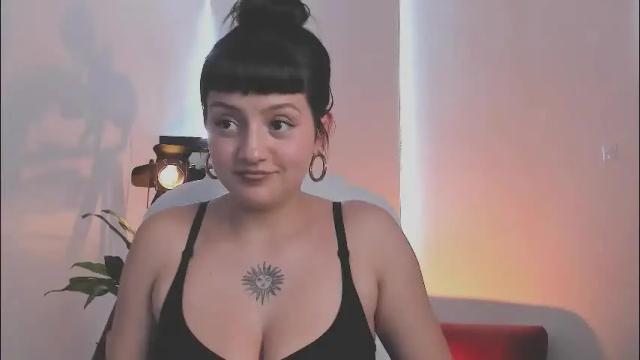 Image 6 of nahiapaws Stream on Chaturbate on 2 months ago
