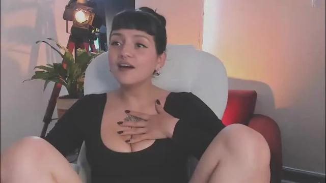 Image 12 of nahiapaws Stream on Chaturbate on 1 month ago