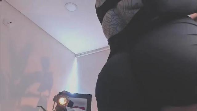 Image 2 of nahiapaws Stream on Chaturbate on 1 month ago