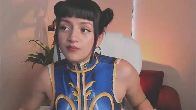 Image 2 of nahiapaws Stream on Chaturbate on 1 month ago