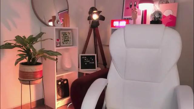 Image 3 of nahiapaws Stream on Chaturbate on 1 month ago