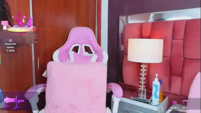 Image 2 of nahiarareina Stream on Chaturbate on 1 month ago