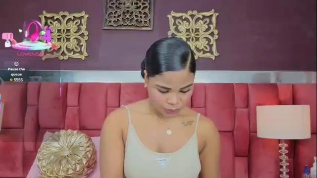 Image 7 of nahiarareina Stream on Chaturbate on 21 days ago