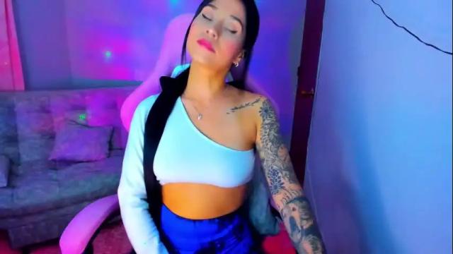 Image 3 of nahomekuperth Stream on Chaturbate on 1 month ago