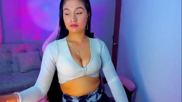 Image 12 of nahomekuperth Stream on Chaturbate on 19 days ago