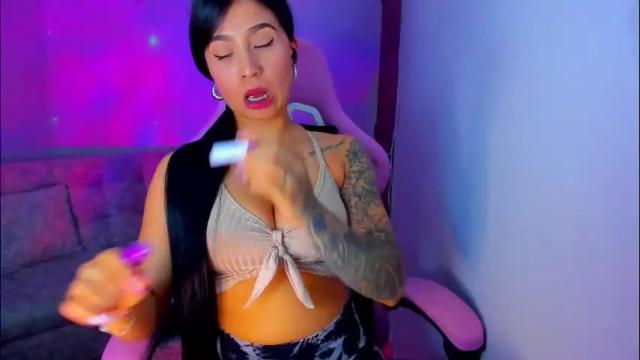 Image 2 of nahomekuperth Stream on Chaturbate on 4 months ago