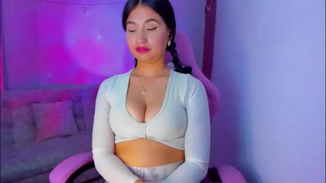 Image 2 of nahomekuperth Stream on Chaturbate on 3 months ago