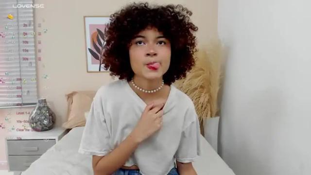 Thumbnail 1, nahomi_curly1's Stream at Chaturbate, 15 months ago