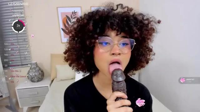 Image 12 of nahomi_curly1 Stream on Chaturbate on 15 months ago