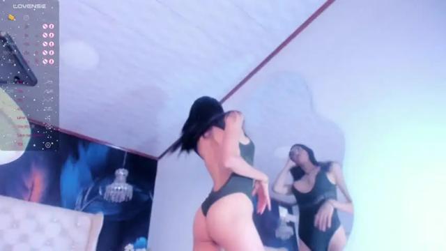 Image 8 of nahomi_jonnes Stream on Chaturbate on 14 months ago