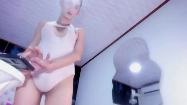 Image 7 of nahomi_jonnes Stream on Chaturbate on 14 months ago