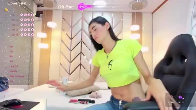 Image 3 of nahomi_jonnes Stream on Chaturbate on 13 months ago