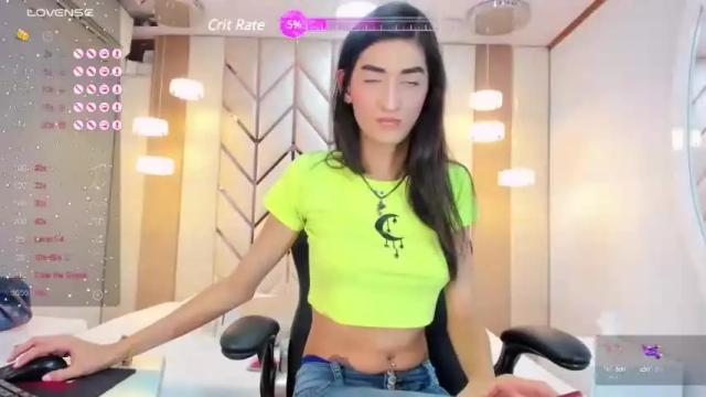 Image 8 of nahomi_jonnes Stream on Chaturbate on 13 months ago