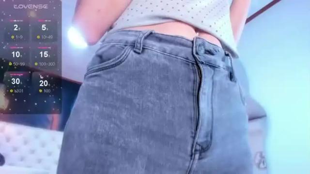 Image 4 of nahomi_jonnes Stream on Chaturbate on 13 months ago