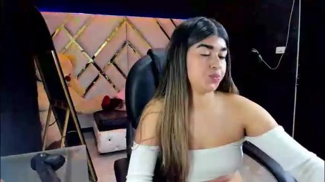 Image 3 of nahomiconnor_ Stream on Chaturbate on 28 days ago