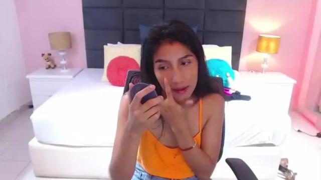 Image 6 of nahomiversage Stream on Chaturbate on 28 months ago