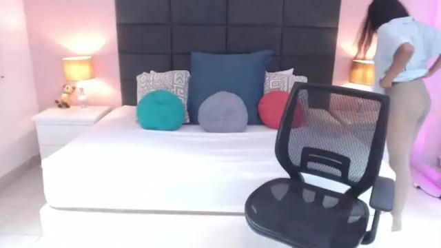 Image 11 of nahomiversage Stream on Chaturbate on 28 months ago