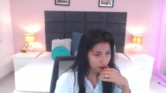 Image 3 of nahomiversage Stream on Chaturbate on 28 months ago