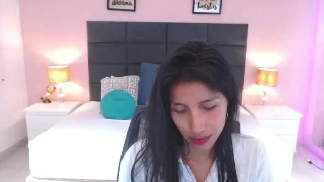 Image 4 of nahomiversage Stream on Chaturbate on 28 months ago