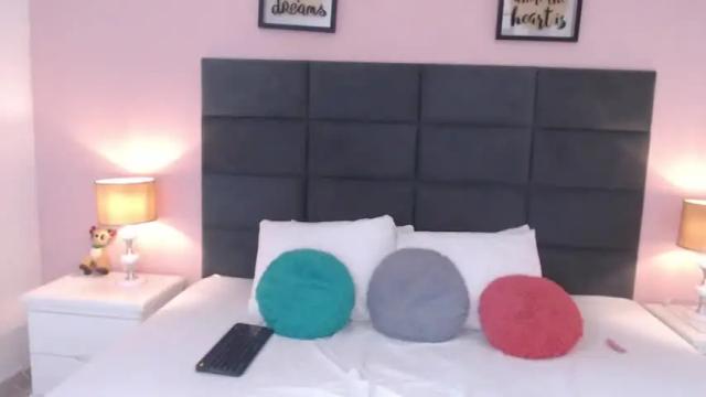 Image 11 of nahomiversage Stream on Chaturbate on 28 months ago