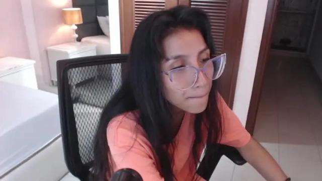 Image 2 of nahomiversage Stream on Chaturbate on 28 months ago