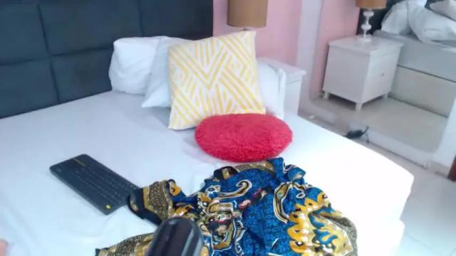 Image 7 of nahomiversage Stream on Chaturbate on 28 months ago