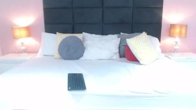 Image 6 of nahomiversage Stream on Chaturbate on 27 months ago