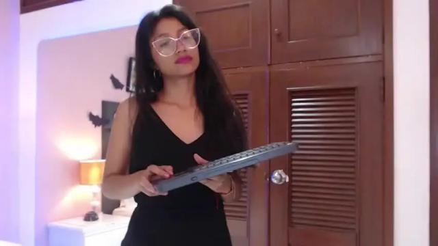 Image 4 of nahomiversage Stream on Chaturbate on 27 months ago