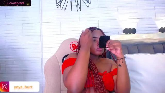Image 4 of nahomye_taylor Stream on Chaturbate on 15 months ago