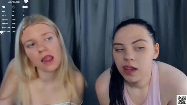 Image 12 of naiamo Stream on Chaturbate on 16 days ago